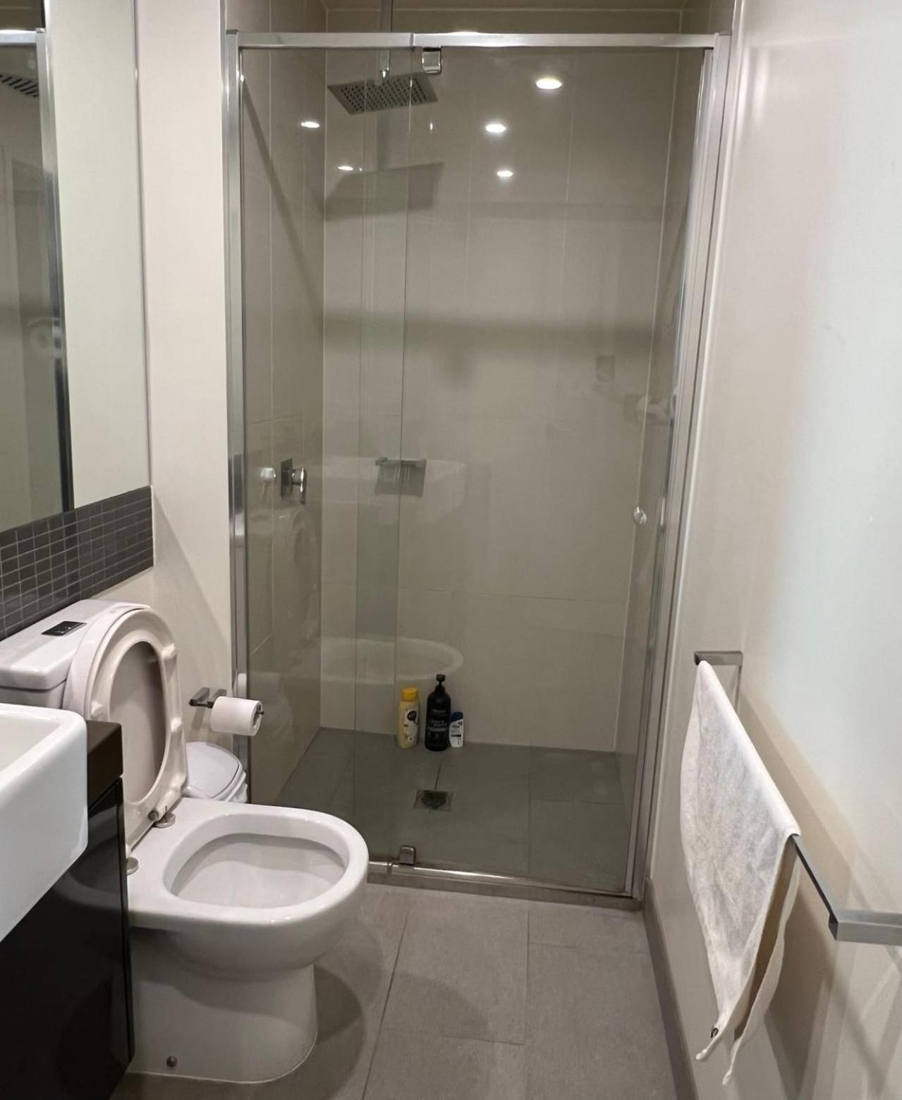 2br 1 Bath, Southbank, Crown, Great View Apartment